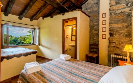 8 bedrooms (6 en suite)